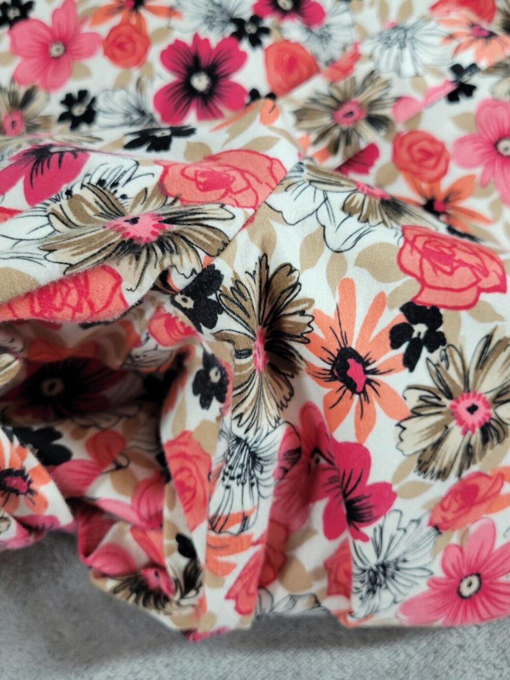 New York Clothing Co Floral Capri Pants Size 22W Black Pink Slit FLO233E - Picture 4 of 10